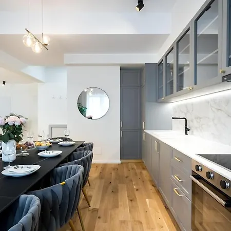 Daire Spectacular Terrace Sunny 5br 3ba - Location