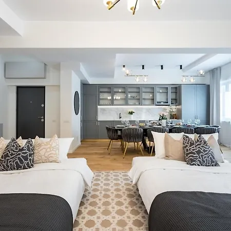 Spectacular Terrace Sunny 5br 3ba - Location *