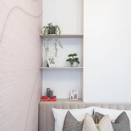 Spectacular Terrace Sunny 5br 3ba - Location * Bucarest