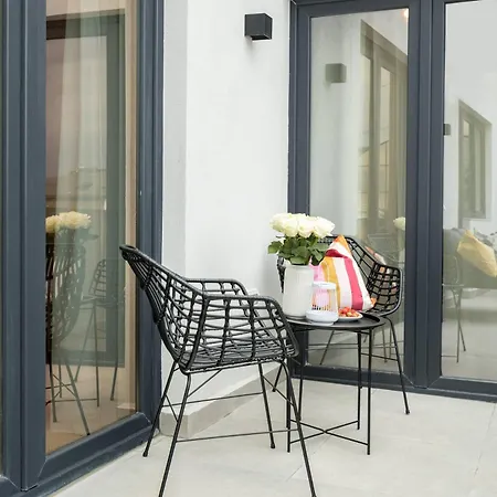 Daire Spectacular Terrace Sunny 5br 3ba - Location Bükreş