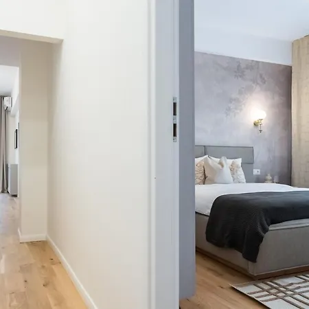 Spectacular Terrace Sunny 5br 3ba - Location Appartamento