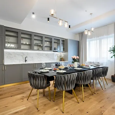 Apartamento Spectacular Terrace Sunny 5br 3ba - Location Bucarest