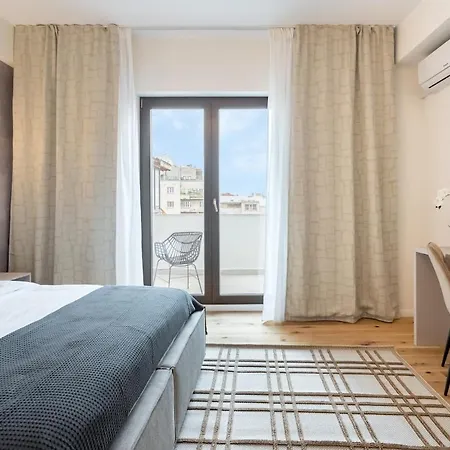 Spectacular Terrace Sunny 5br 3ba - Location *