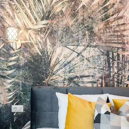 Spectacular Terrace Sunny 5br 3ba - Location Apartamento Bucarest