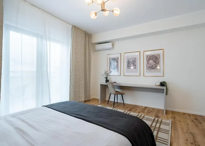 Spectacular Terrace Sunny 5br 3ba - Location Apartamento Bucarest