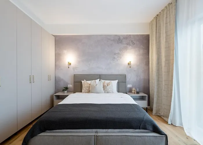 Spectacular Terrace Sunny 5br 3ba - Location Bucarest