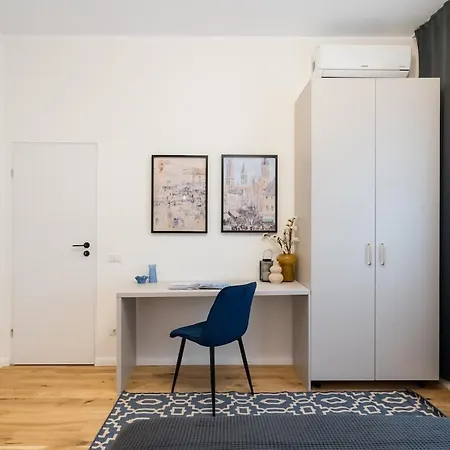 Apartment Spectacular Terrace Sunny 5br 3ba - Location Bukarest