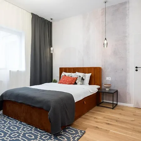 Spectacular Terrace Sunny 5br 3ba - Location Apartment Bukarest