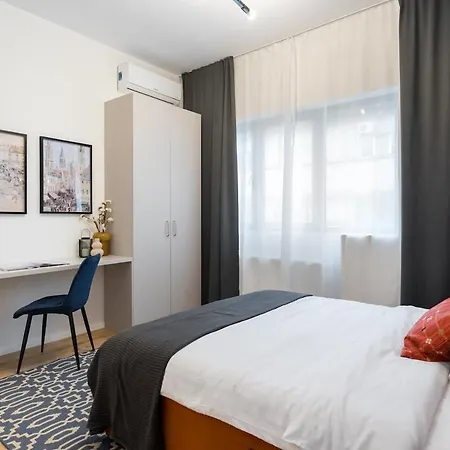 Spectacular Terrace Sunny 5br 3ba - Location Apartment