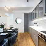 Apartament Spectacular Terrace Sunny 5br 3ba - Location