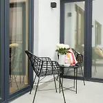 Apartament Spectacular Terrace Sunny 5br 3ba - Location Bucureşti