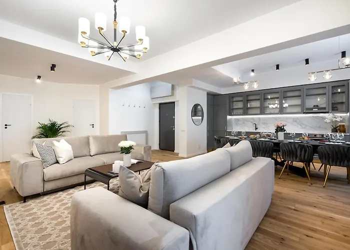 Spectacular Terrace Sunny 5br 3ba - Location