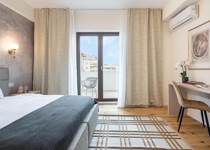 Spectacular Terrace Sunny 5br 3ba - Location *