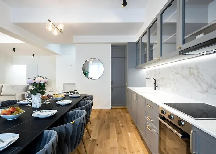 Apartament Spectacular Terrace Sunny 5br 3ba - Location